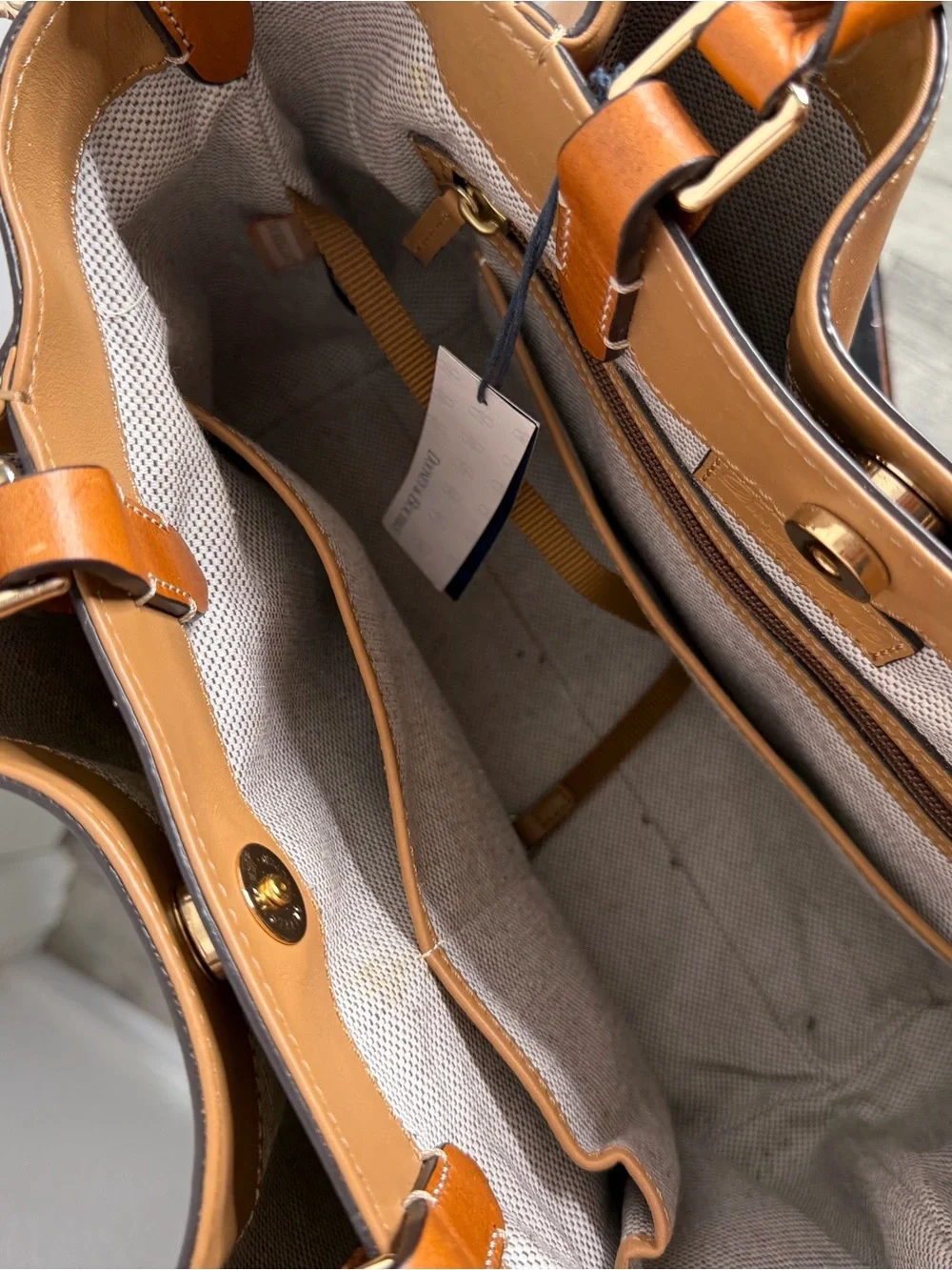 Dooney & Bourke Large City Barlow